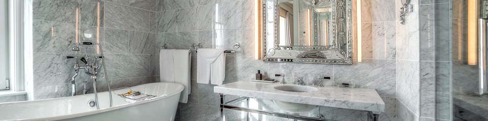 Glenmere Mansion Hastings Suite marble bathroom
